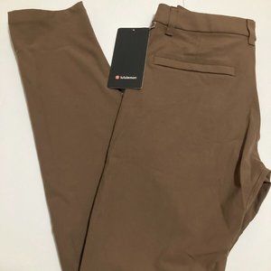 Lululemon 128usd size 28 Commission Slim-Fit Pant 32"L color Dark Mocha